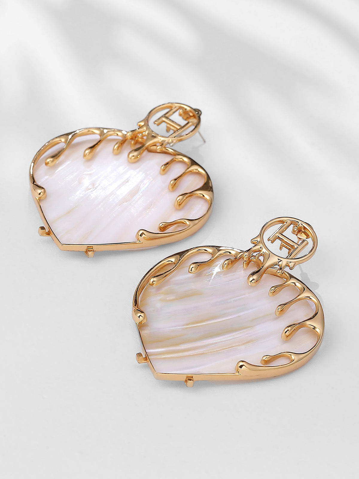 Heart Shell Maxi Earrings