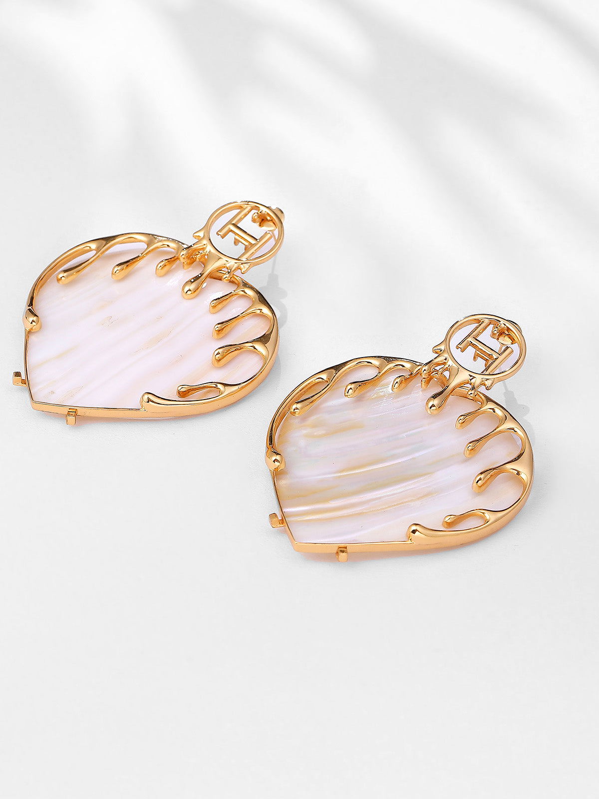 Heart Shell Maxi Earrings