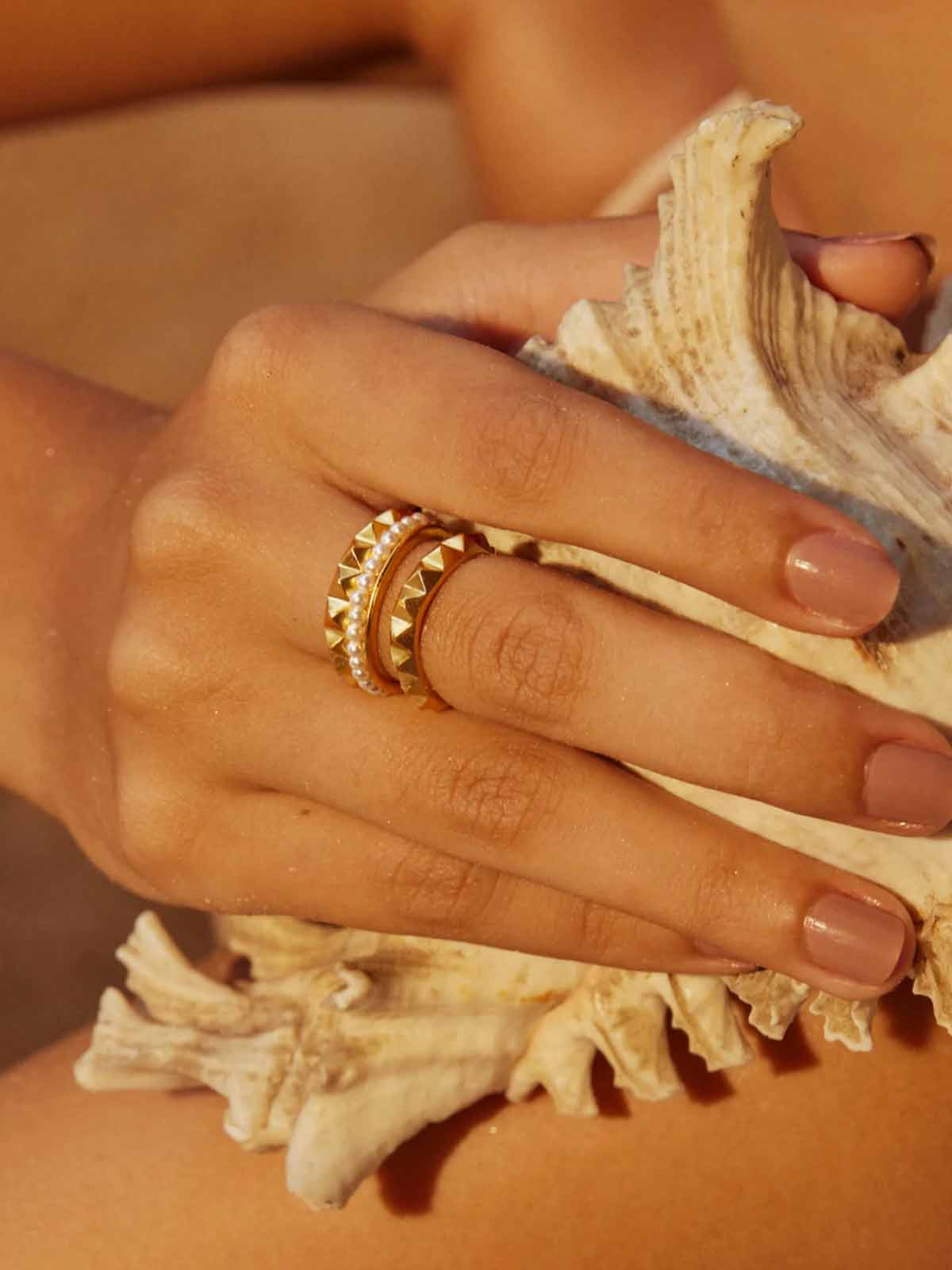 Mini Pearl Ring