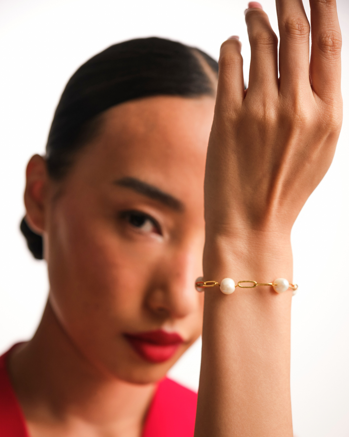 Delicate Pearl Link Bracelet