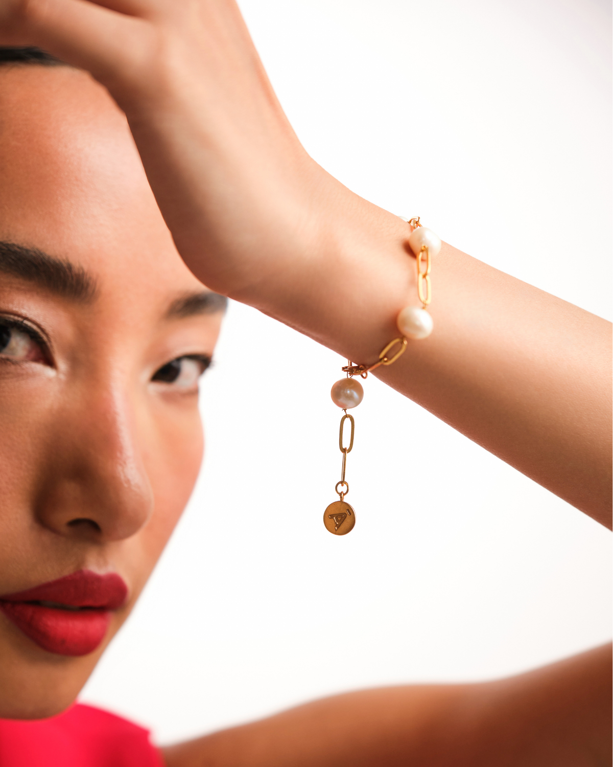 Delicate Pearl Link Bracelet