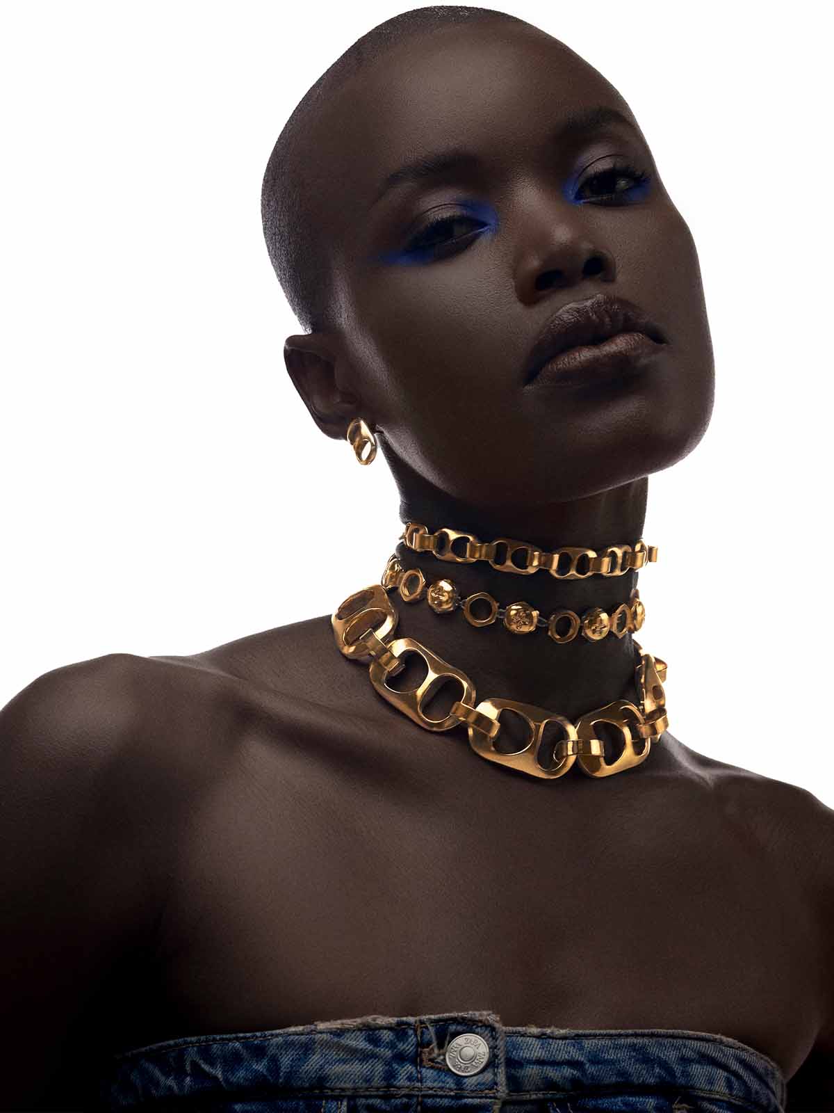 Dramatic Can Choker