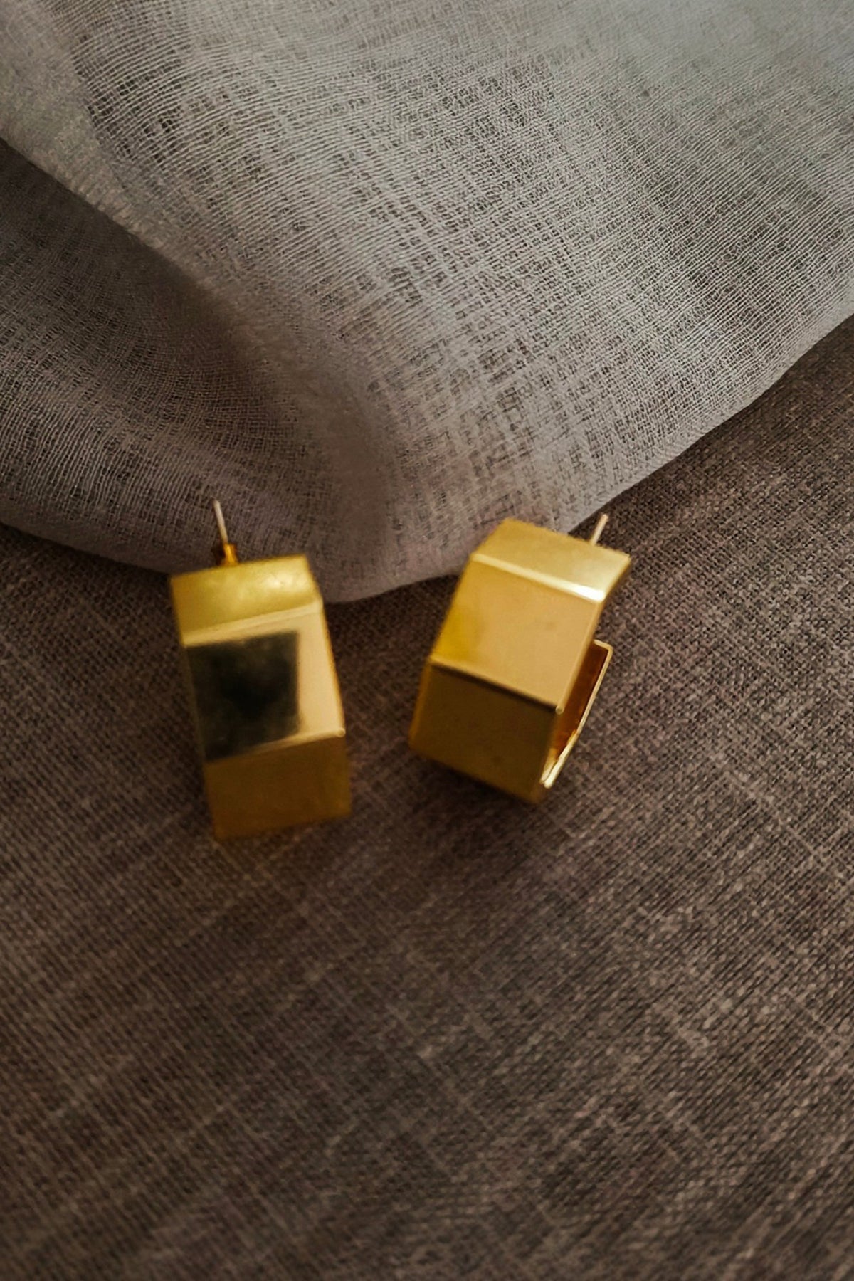 Cayla Chunky Hoop Earrings