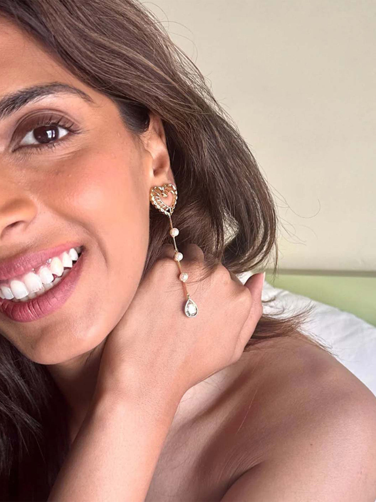 Aditi Rao Hydari in Heart Drop Danglers