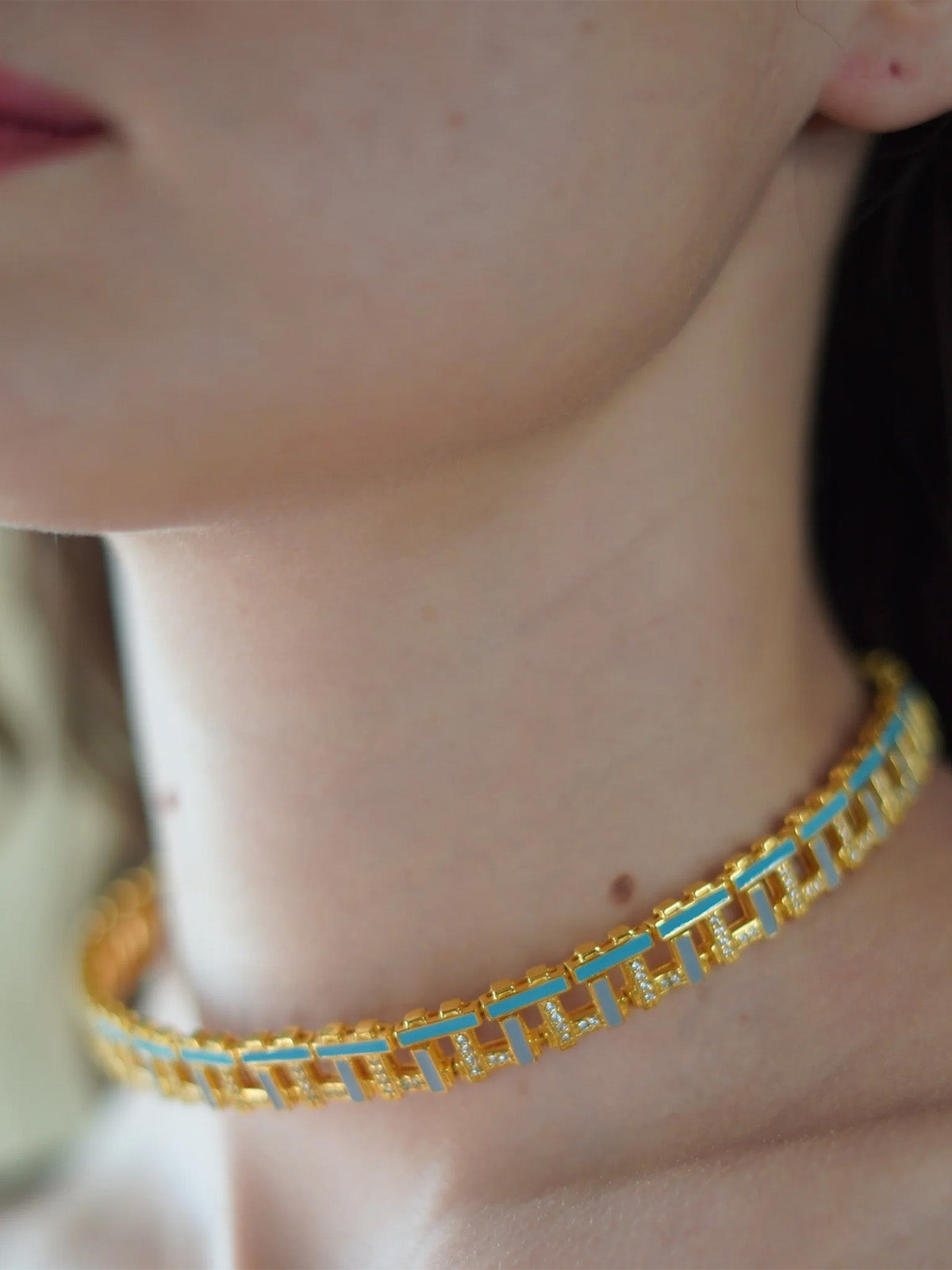 Jumping Lines Choker