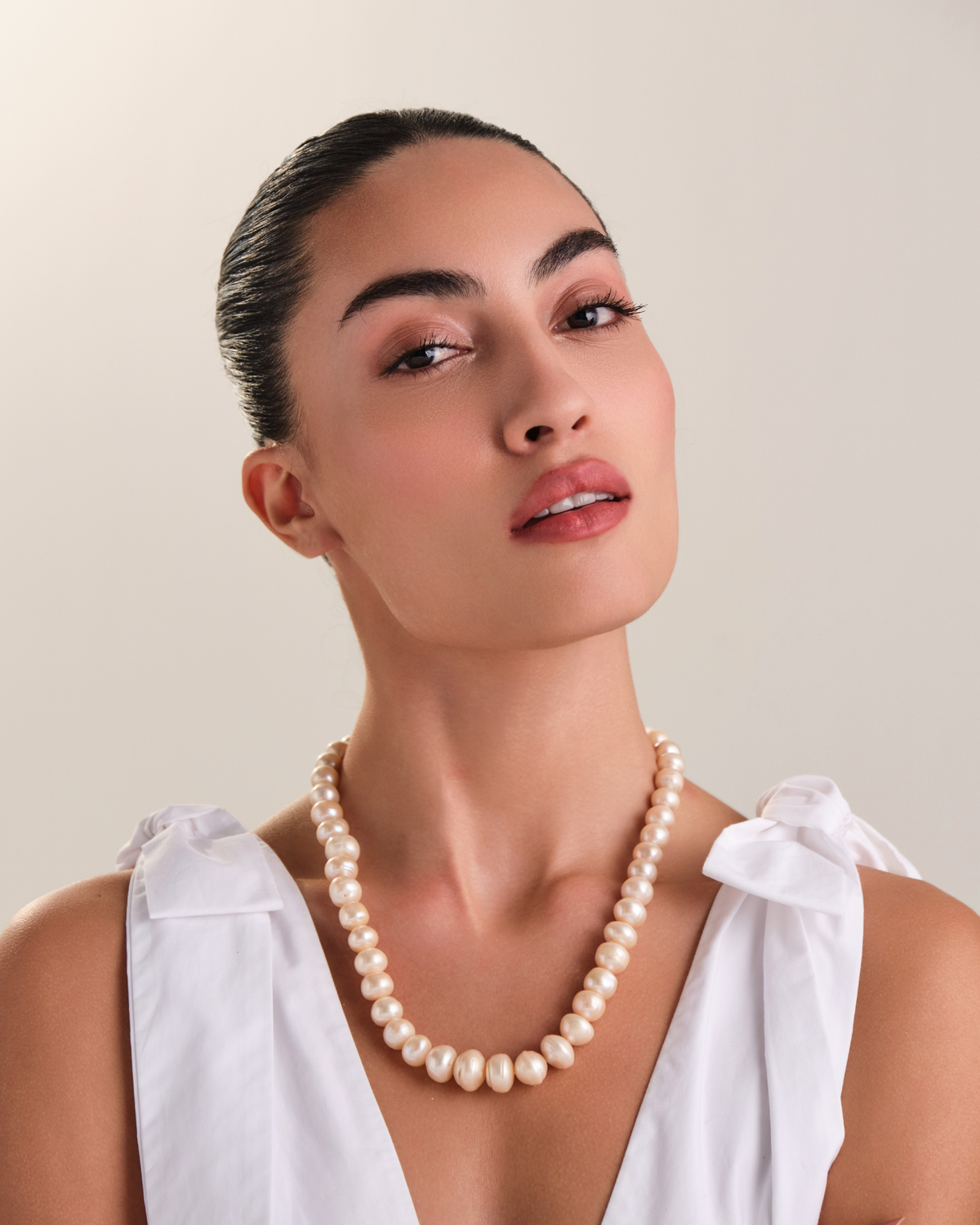 Natural Pearl Peach Choker