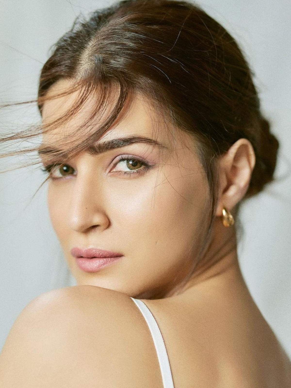 Kriti Sanon in Paisley Huggies