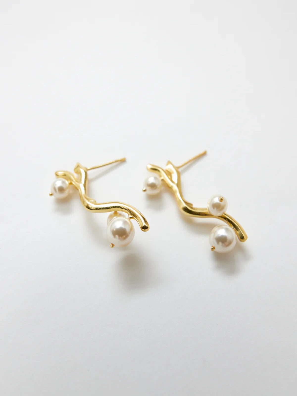 Pearl & Twig Studs