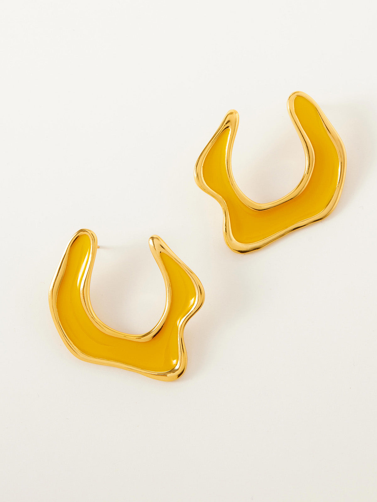 U Shape Studs