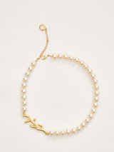 Tapsee Pannu in White Pearl Choker