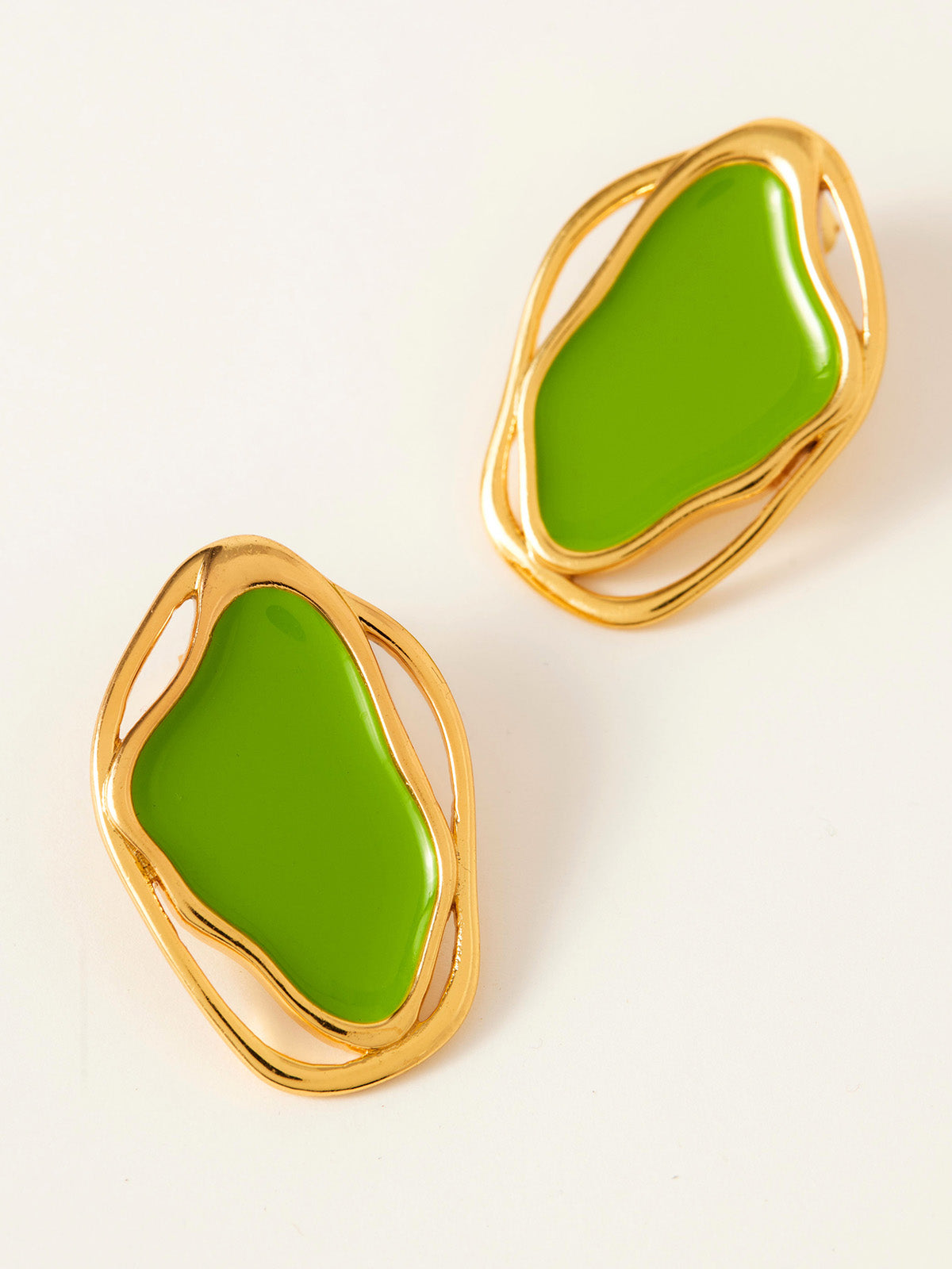 Large Irregular Studs