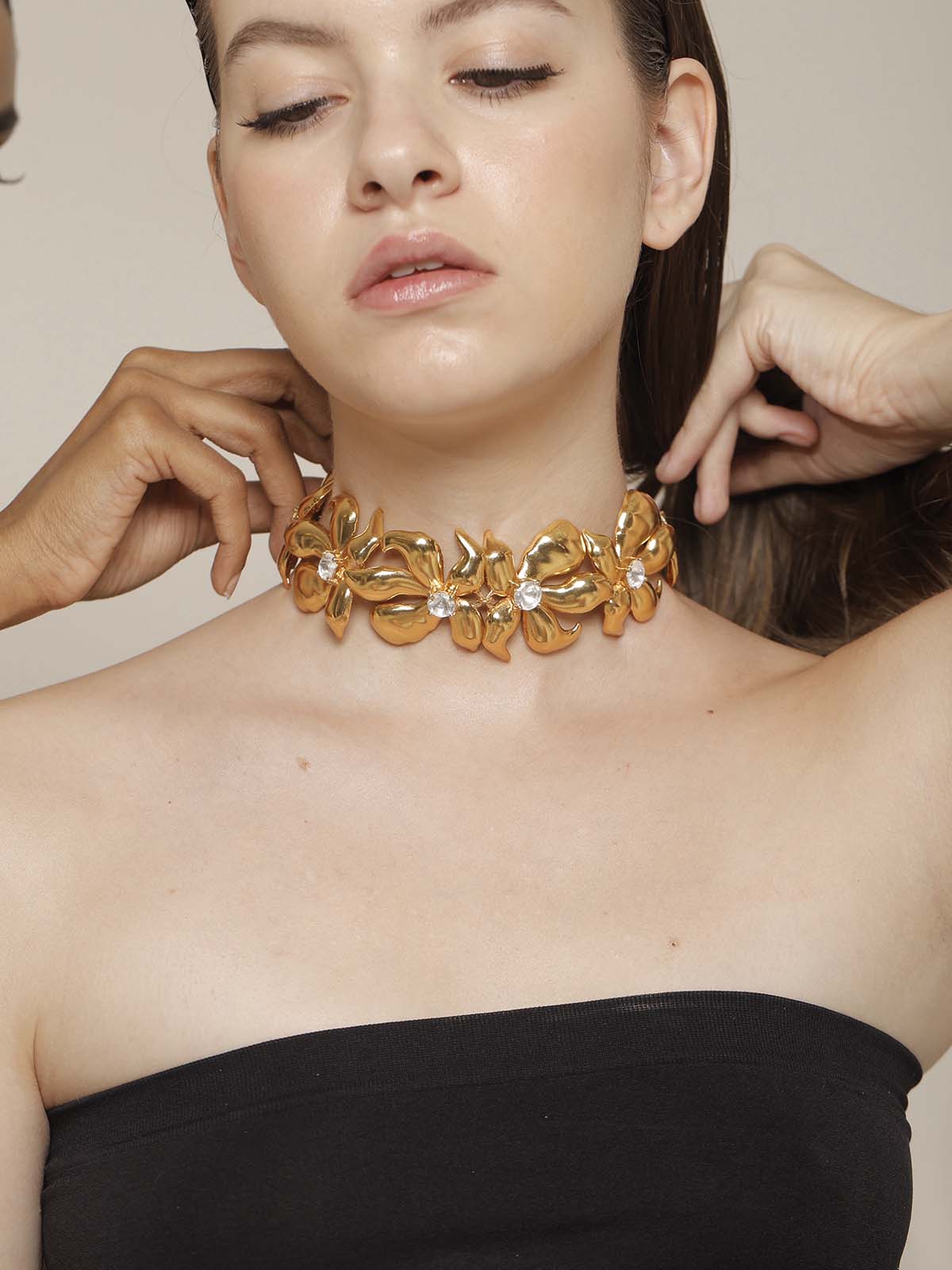 Palm Choker