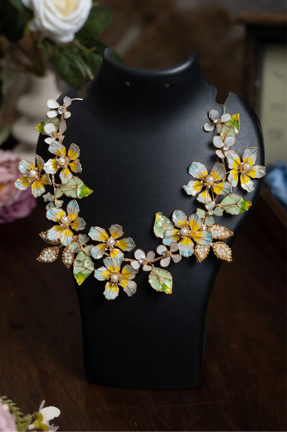 Petal Dew Drop Necklace