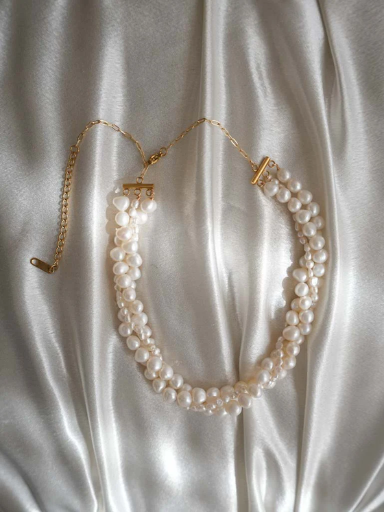 Bella Classic Rice Pearl Choker