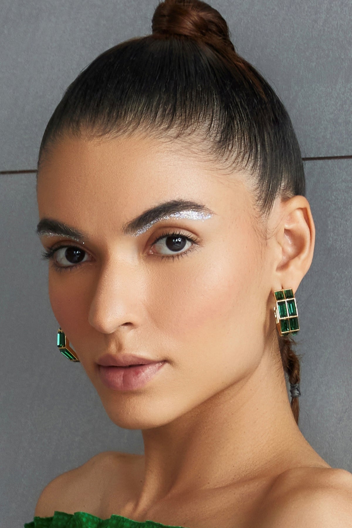 Chandelier Emerald Baguette Hoops