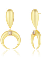 Rakul Preet In Copa White Drop Earrings