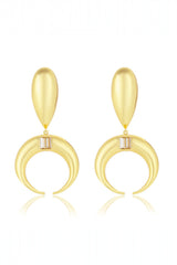 Rakul Preet In Copa White Drop Earrings