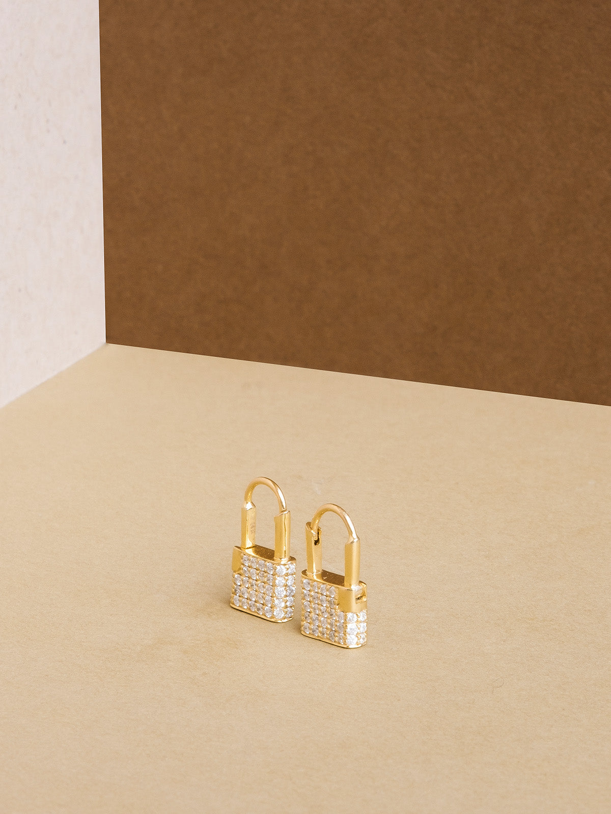 Lock Hoops