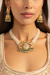Gulzar Kundan Choker Set