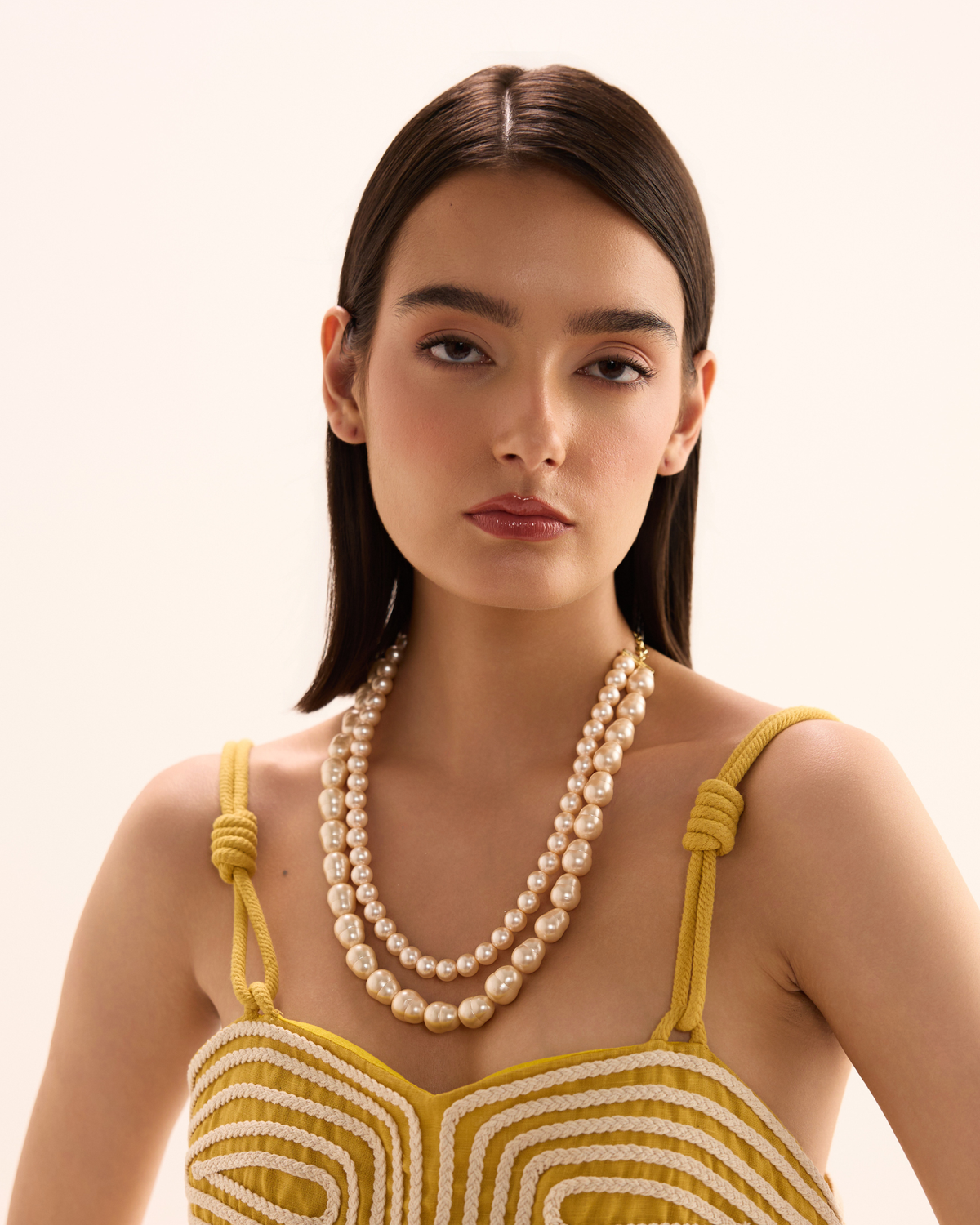 Oval Pearls Layered Neklace - Peach
