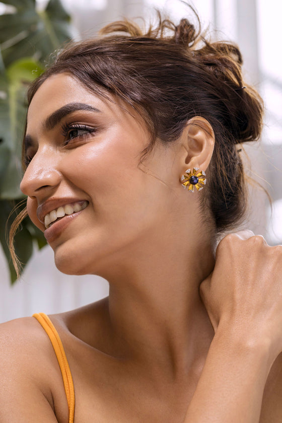 Black Bloom Pearl Studs