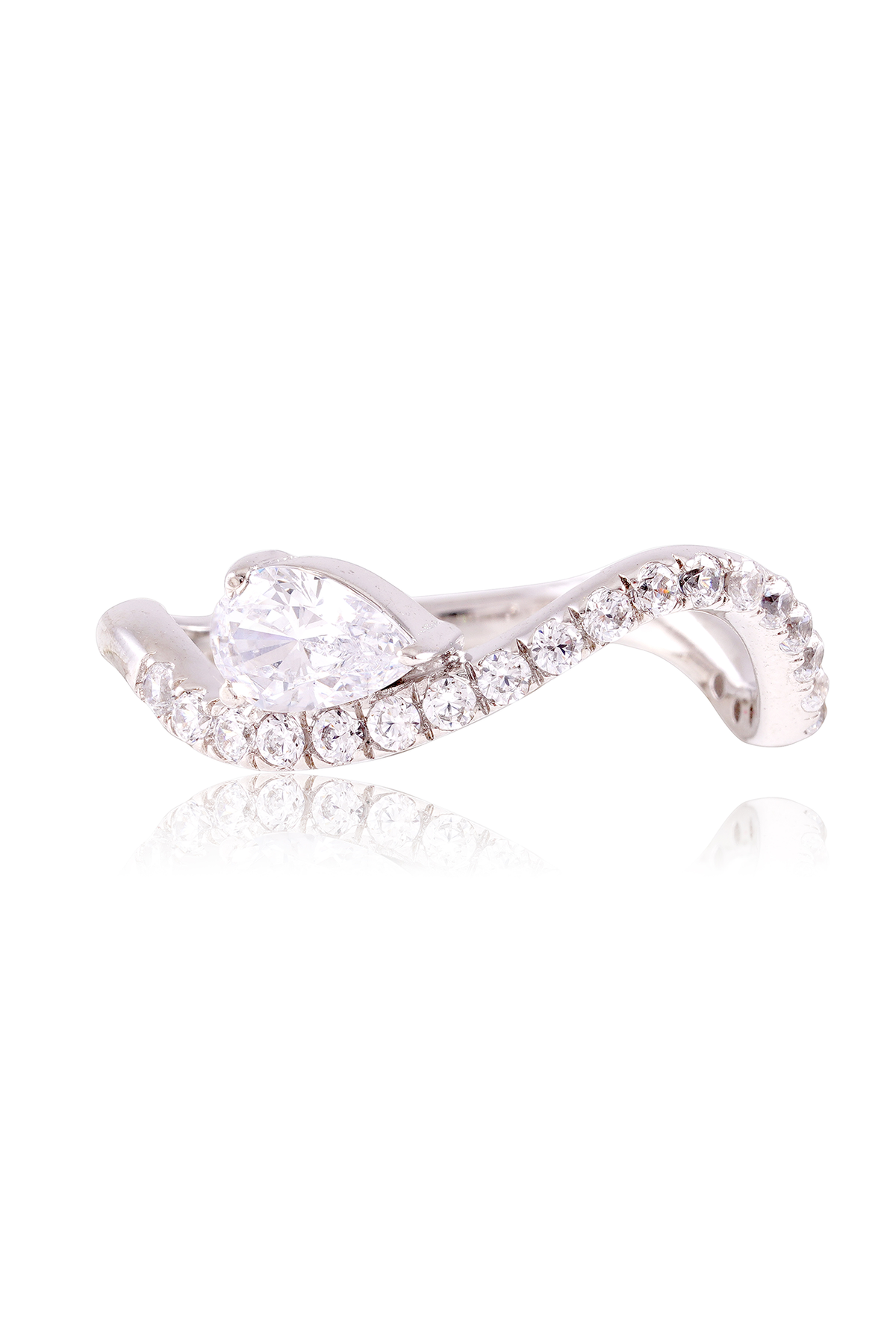 Wave Design Pear Solitaire Ring