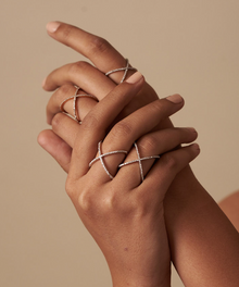  Solid Gold Criss Cross Diamond Ring