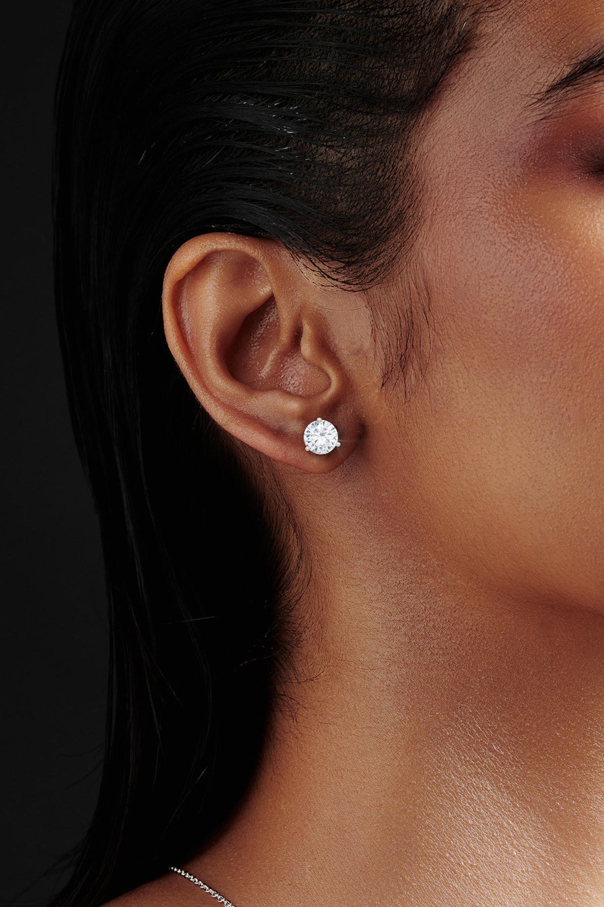 Brilliant Round Shaped Solitaire Stud Earrings