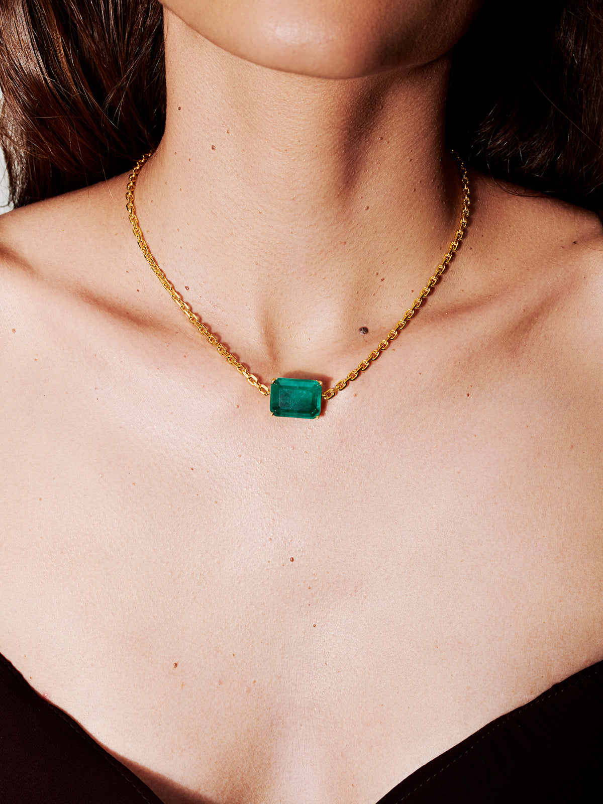Serene Amulet Pendant With Chain
