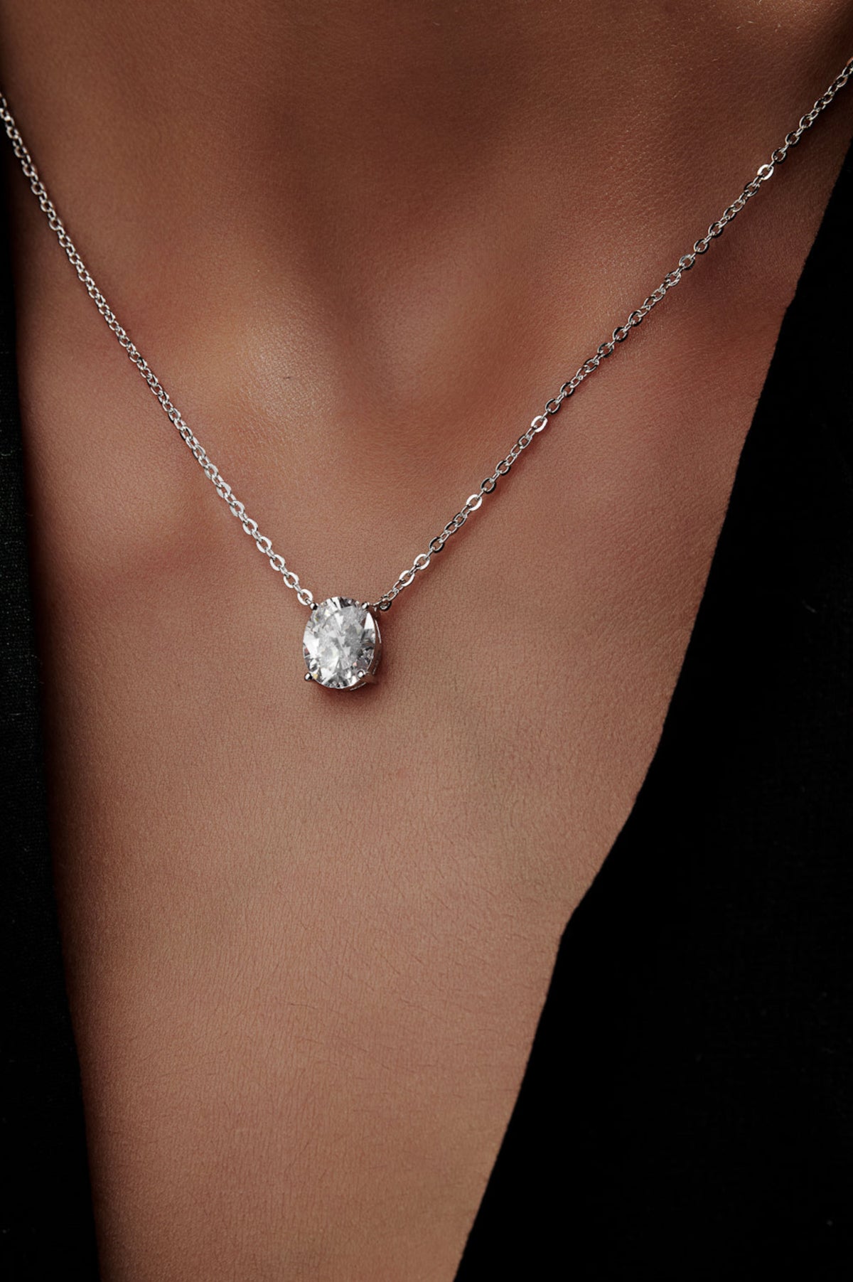 Oval Shaped Solitaire Pendant With chain