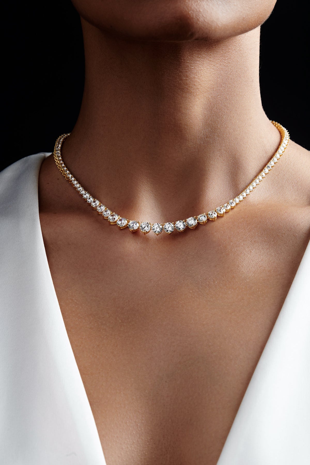 Brilliant Round Shaped Solitaire Necklace