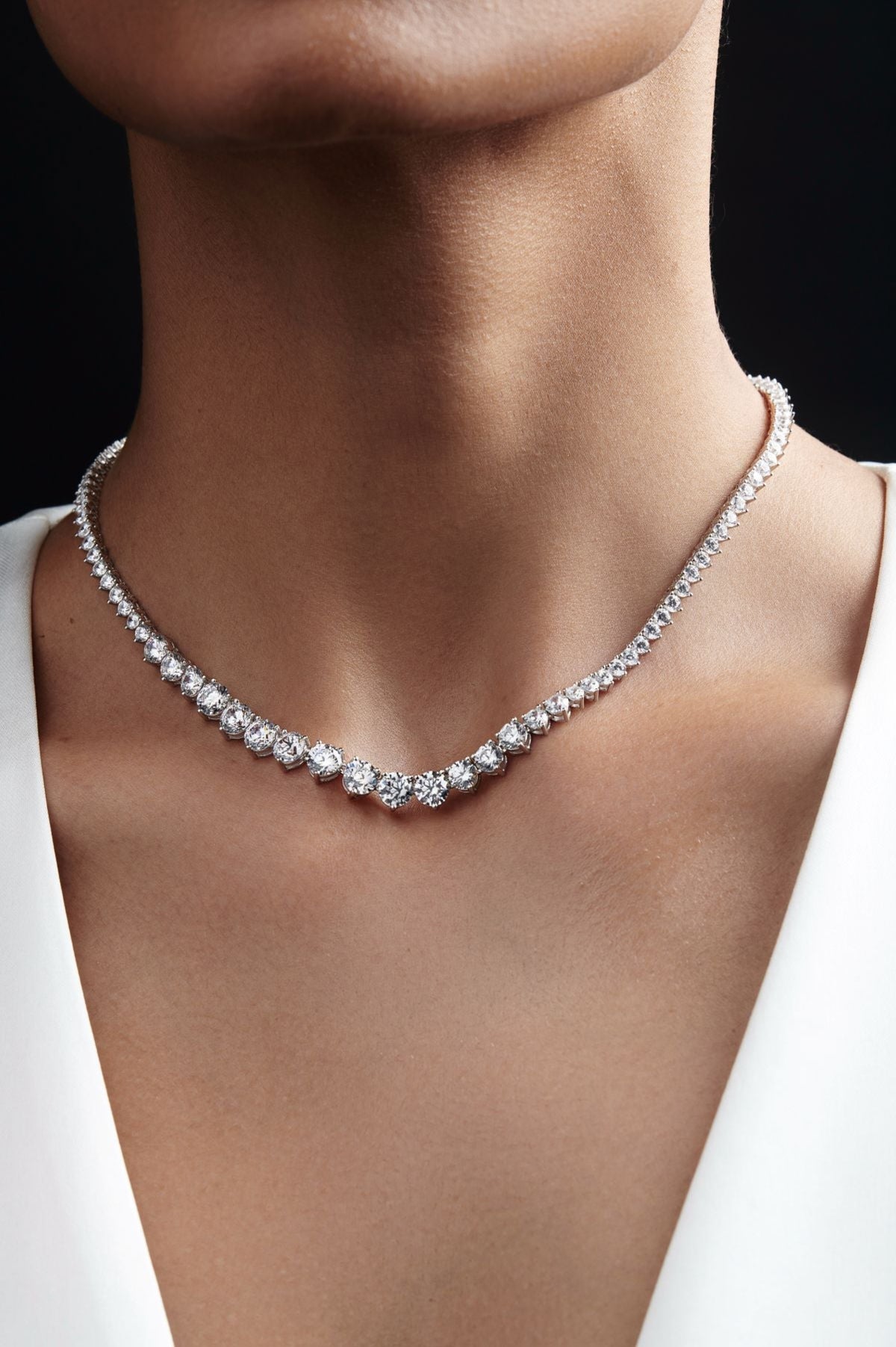Brilliant Round Shaped Solitaire Necklace