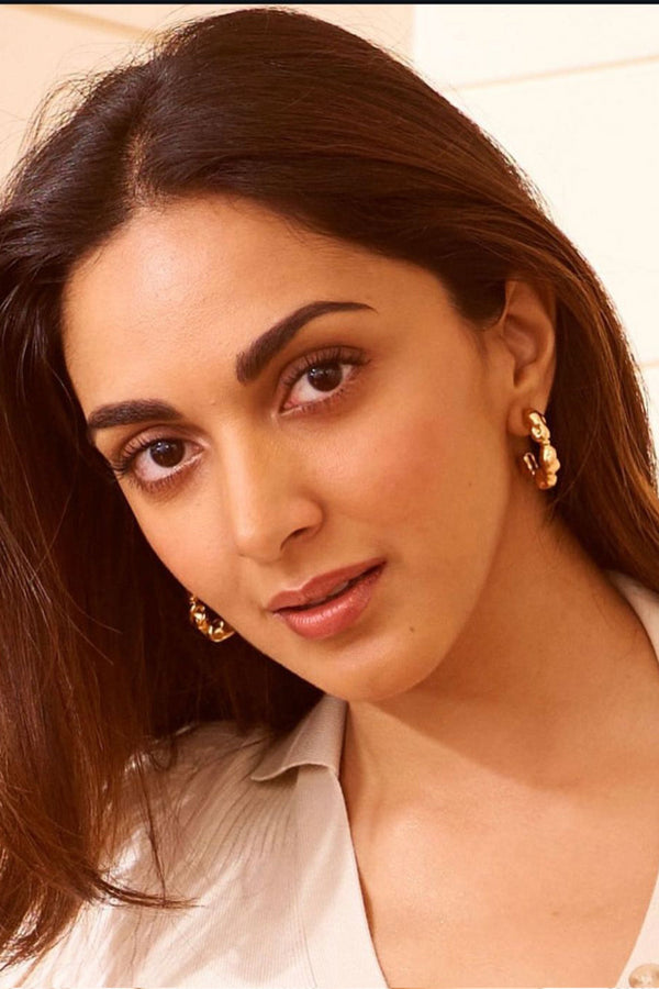Kiara Advani in Classic Tiny Hoops